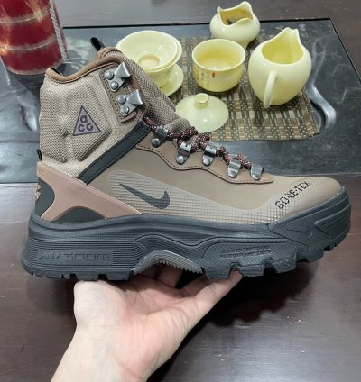 Nike Acg Air Zoom Gaiadome Gore-tex Trails End Brown