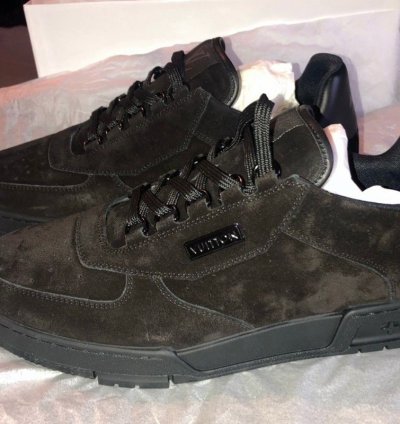 New 2019 Black Trainer