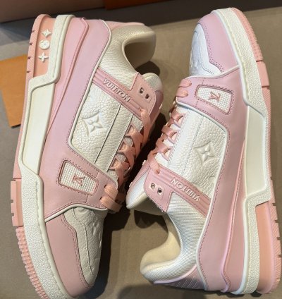 New Louis Vuitton Trainers pink White