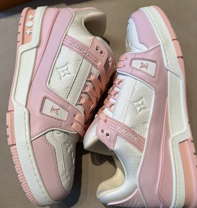 New Louis Vuitton Trainers pink White