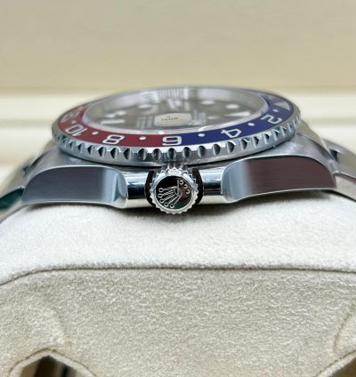 Rolex Gmt-master Ii Pepsi 126710blro Unworn Full Set