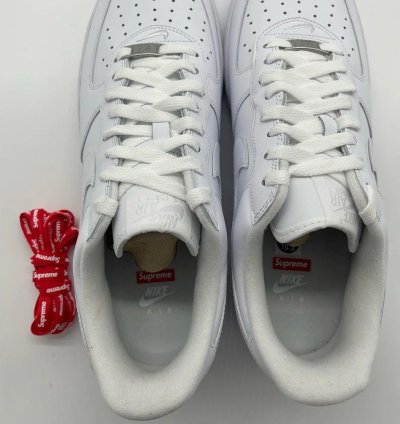 Nike Air Force 1 Low Supreme White