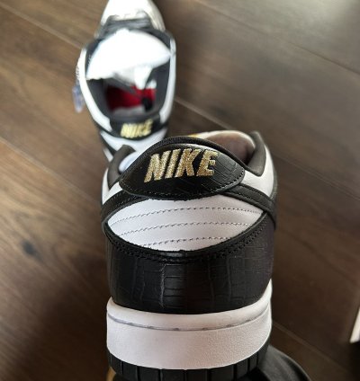 Nike Sb Dunk Low Supreme Black