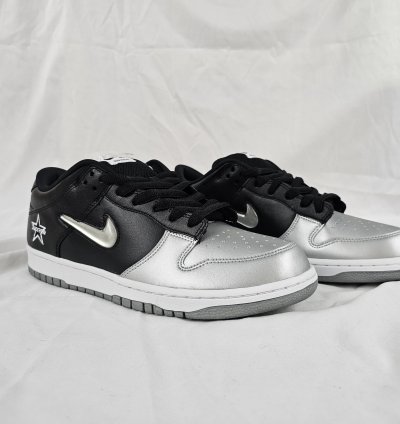 Nike Sb Dunk Low Supreme Jewel Swoosh