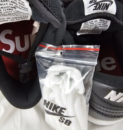 Nike Sb Dunk Low Supreme Jewel Swoosh