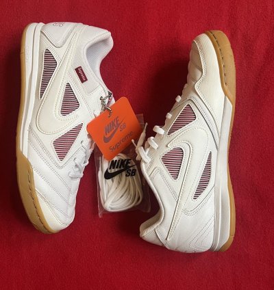 Nike Sb Gato Supreme White