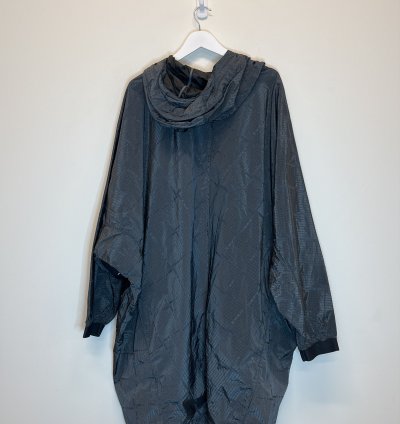 Pullover Check Jacquard On Nylon Metal Rain Poncho