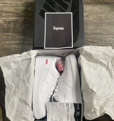 Nike Supreme Air Force 1 Low White