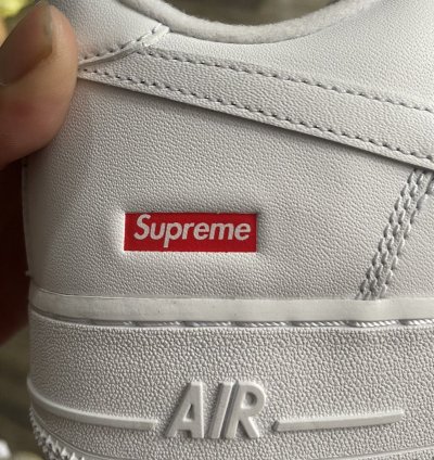 Nike Supreme Air Force 1 Low White