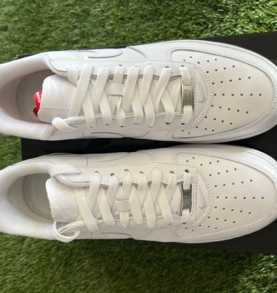 Nike Supreme Air Force 1 Size 9 5 Brand New