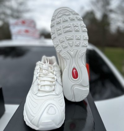 Nike Supreme Air Max 98