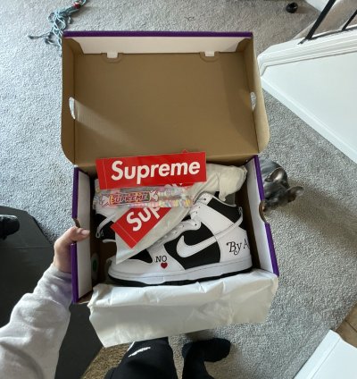 Nike Supreme Dunks Sz 10