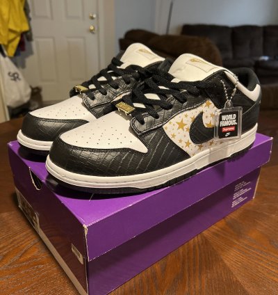 Nike Supreme Sb Dunk Low