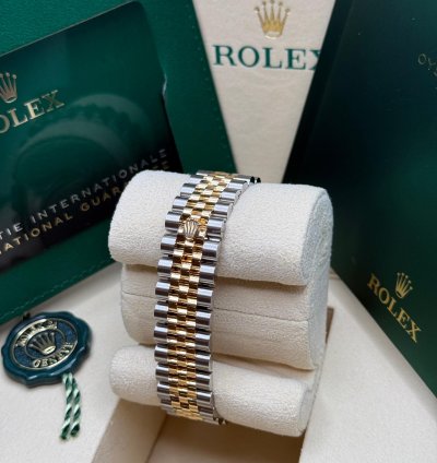 Rolex Datejust 31 Champagne Index Dial Two Tone Yellow Gold Diamond Bezel Jubilee Bracelet