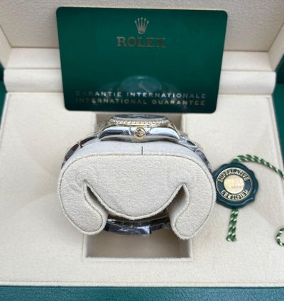 Rolex Datejust 31 Green Floral Oys