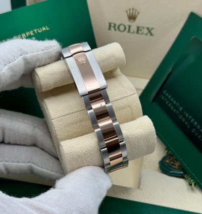 Rolex Datejust 31 New 2024 Mother Of Pearl Diamond Dial Diamond Bezel Two Tone Rose Gold Oyster