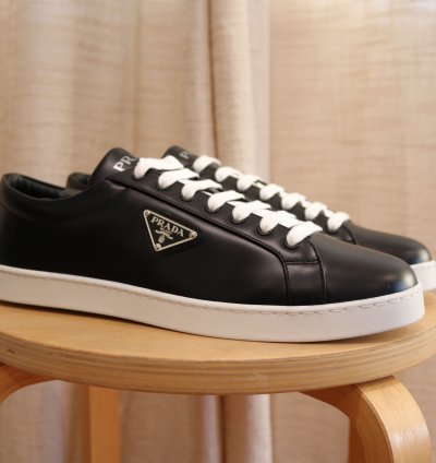 Nwt Prada Lane Spazzolato Leather Sneakers