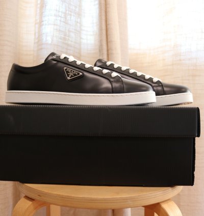 Nwt Prada Lane Spazzolato Leather Sneakers