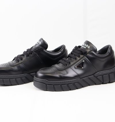 O1rshd Low Top Logo Leather Sneakers In Black
