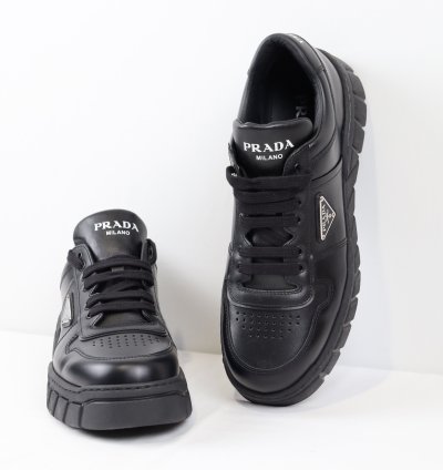 O1rshd Low Top Logo Leather Sneakers In Black