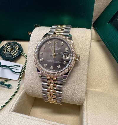 Rolex Datejust 31 New 2024 Tahitian Dark Mother Of Pearl Dial Two Tone Yellow Gold Diamond Bezel