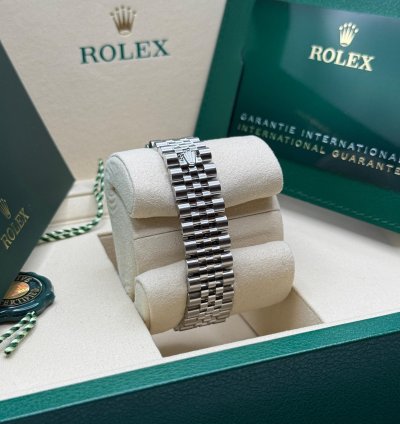 Rolex Datejust 31 New 2025 Pink Diamond Dial Diamond Bezel Stainless Steel Jubilee Bracelet