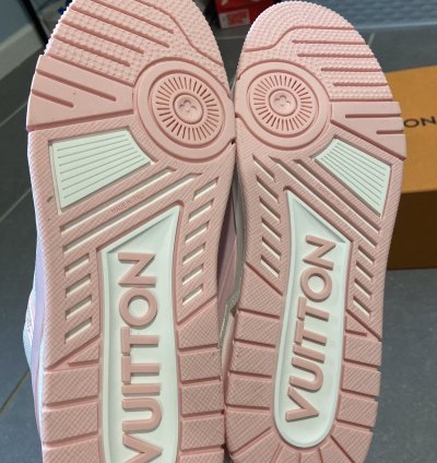 Pink Trainer 2022