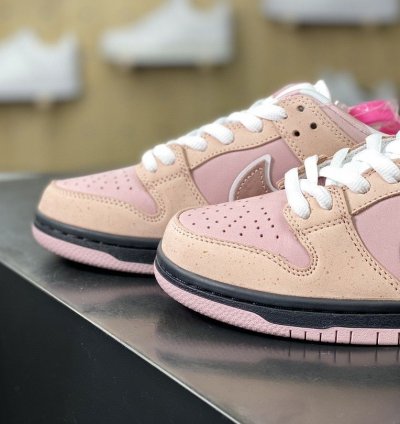 Nike Sb Dunk Low Pink Lobster