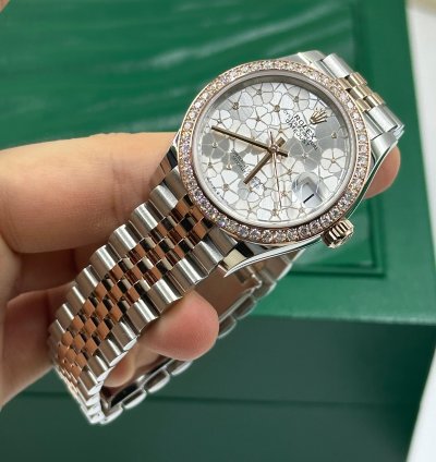 Rolex Datejust 31 Silver Flower Diamond Bezel Jubilee