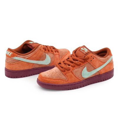 Nike Sb Dunk Low Mystic Red Rosewood Emerald Rise Rugged