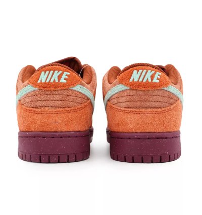 Nike Sb Dunk Low Mystic Red Rosewood Emerald Rise Rugged