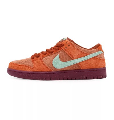 Nike Sb Dunk Low Mystic Red Rosewood Emerald Rise Rugged