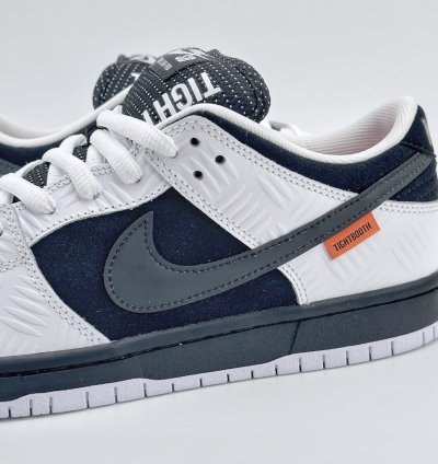 Tightbooth X Nike Sb Dunk Low Fd2629-100