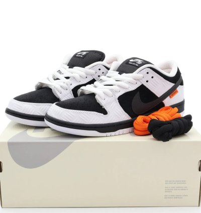 Tightbooth X Nike Sb Dunk Low Fd2629-100