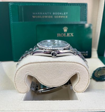 Rolex Datejust 36 Mother Of Pearl Diamond Dial Diamond Bezel Steel - 36mm Jubilee Bracelet 126284rbr