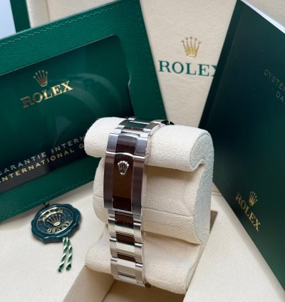 Rolex Datejust 36 Mother Of Pearl Diamond Dial Stainless Steel Diamond Bezel Oyster Bracelet