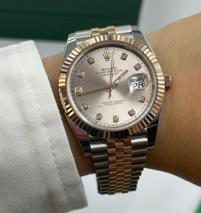 Rolex Datejust 41 126331g Sundust Dial Jubilee