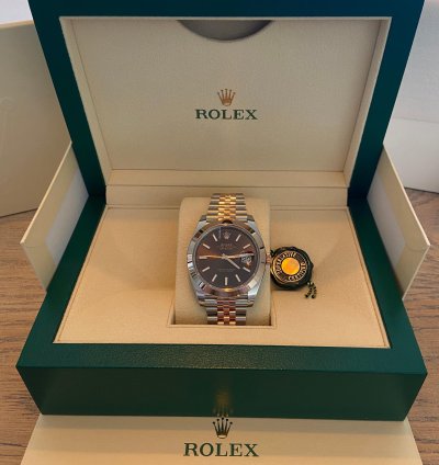 Rolex Datejust 41 Unworn 2025 Chocolate Dial Two Tone Rose Gold Jubilee