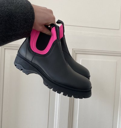 Prada Fw18 Runway Brixxen Chelsea Boots Pink Black 40 5