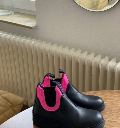 Prada Fw18 Runway Brixxen Chelsea Boots Pink Black 40 5