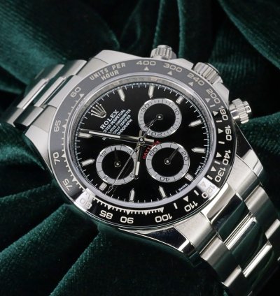Rolex Daytona Full Set Mint 2024 Daytona 40mm Stainless Steel Black Dial 126500ln
