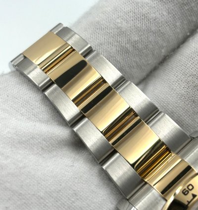 Rolex Daytona Unworn Cosmograph Daytona 40mm White Dial Two Tone Bracelet 126503 Box Papers 2024