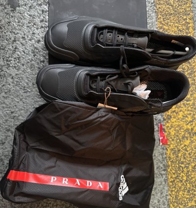 Prada Luna Rossa 21
