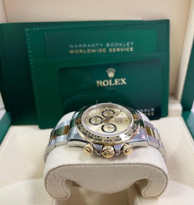 Rolex Daytona Yellow Rolesor Cosmograph Daytona Golden Index Dial Oyster Bracelet 126503