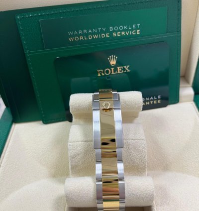 Rolex Daytona Yellow Rolesor Cosmograph Daytona Golden Index Dial Oyster Bracelet 126503