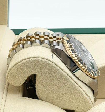 Rolex Gmt-master Ii 126713grnr Automatic 2025 Gold Steel New