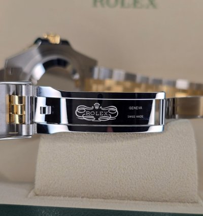 Rolex Gmt-master Ii 126713grnr Bumblebee Warranty
