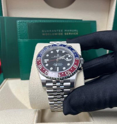 Rolex Gmt-master Ii 40mm Red And Blue Pepsi Jubilee Bracelet 126710blro