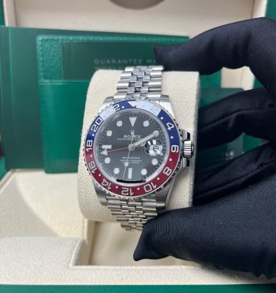 Rolex Gmt-master Ii 40mm Red And Blue Pepsi Jubilee Bracelet 126710blro