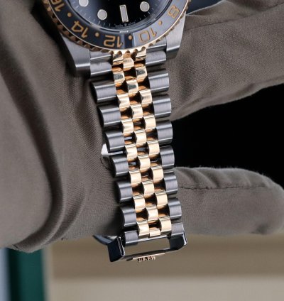 Rolex Gmt-master Ii Bumblebee 2025 Complete Set Zombie Two Tone 40mm Steel Gold 126713 Grnr